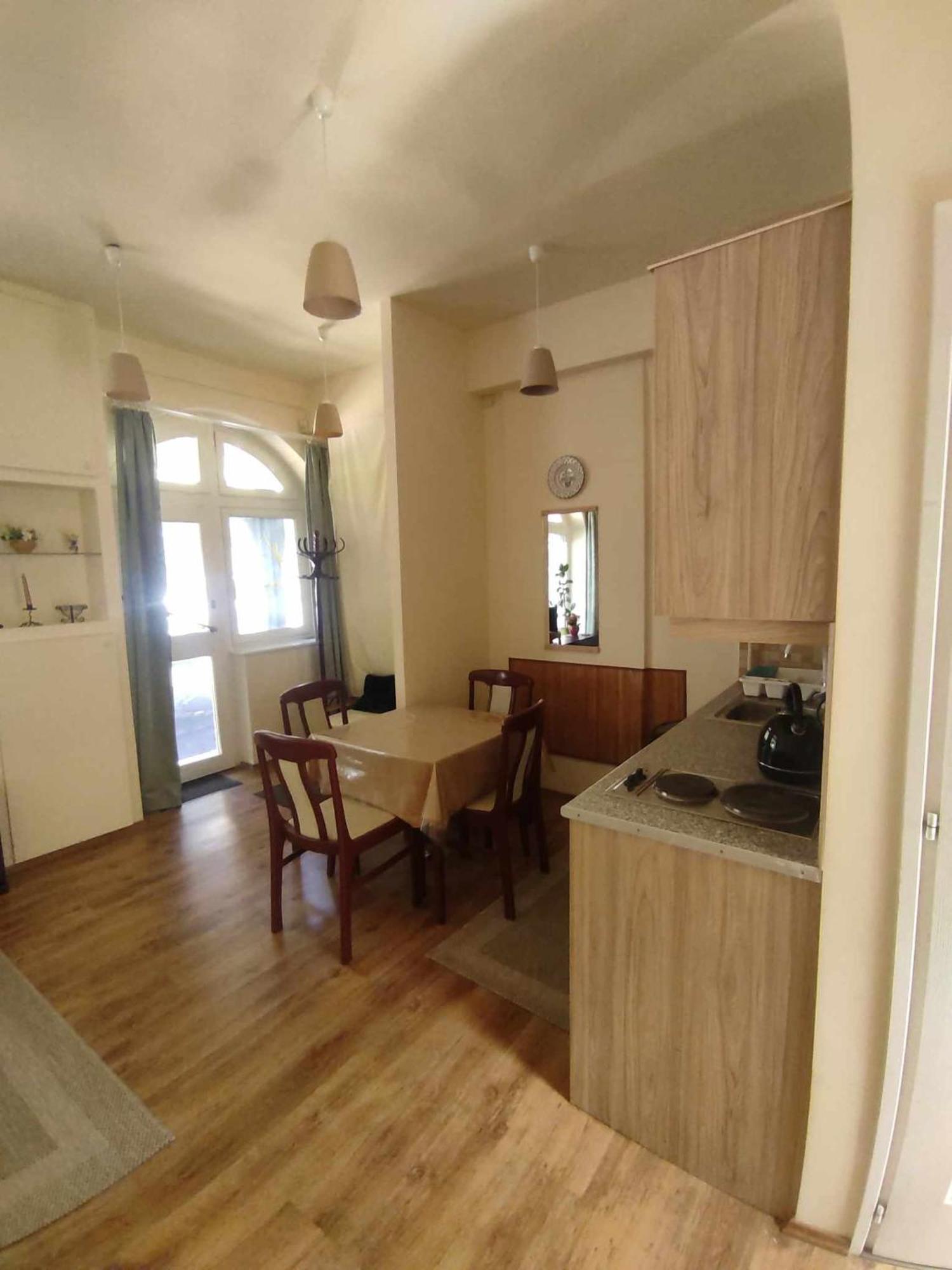 Cehmesterek Apartman 埃格尔 外观 照片