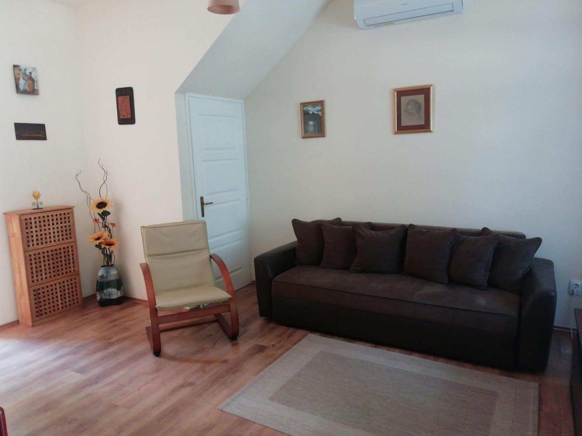 Cehmesterek Apartman 埃格尔 外观 照片