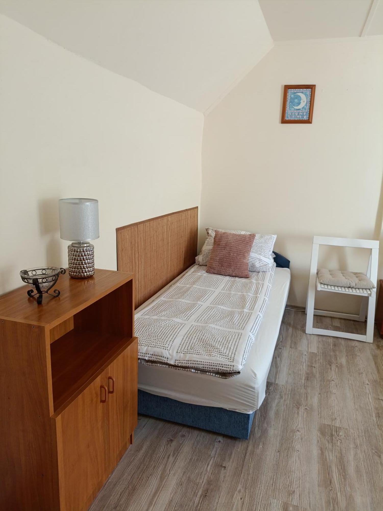 Cehmesterek Apartman 埃格尔 外观 照片
