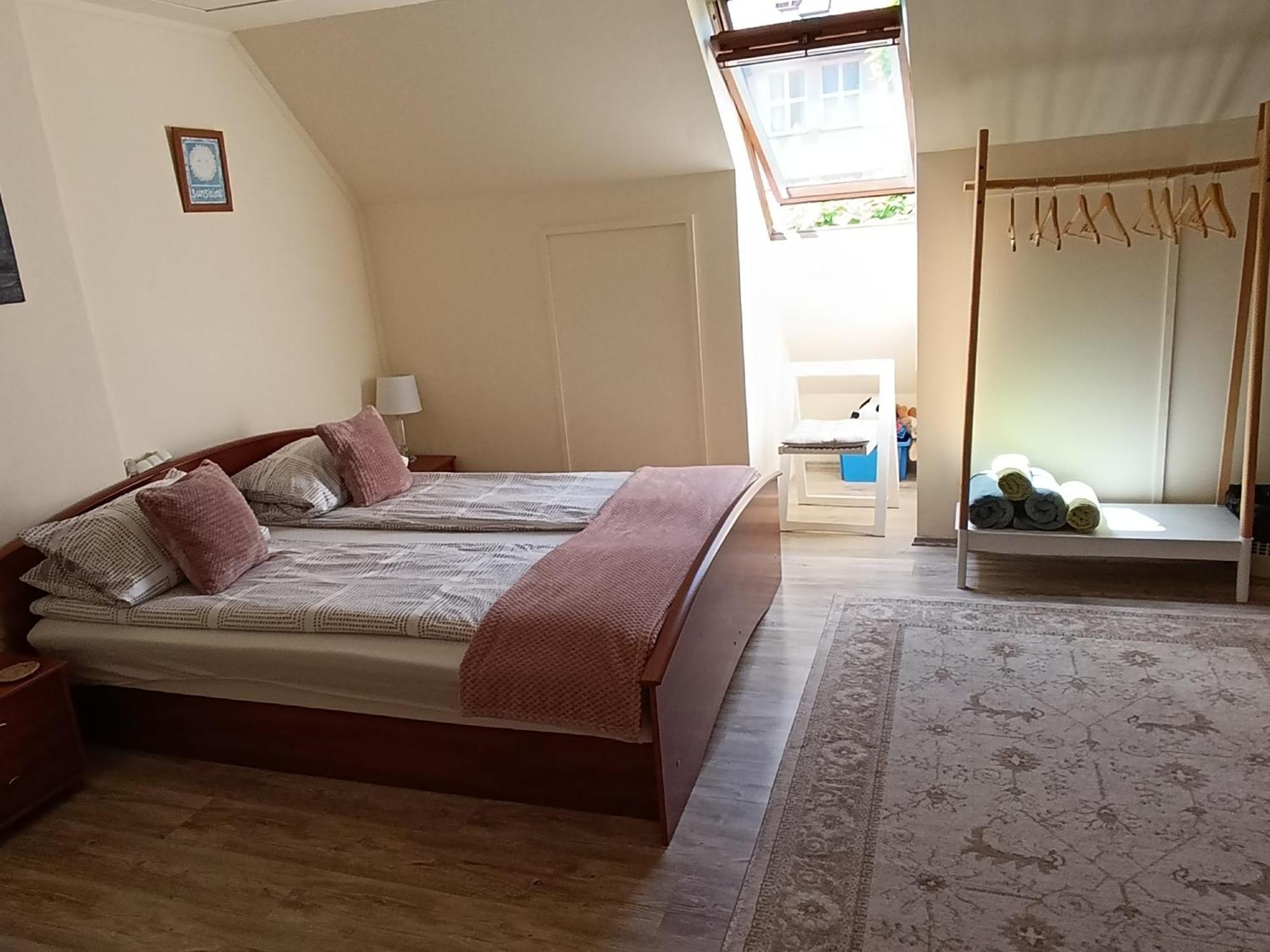 Cehmesterek Apartman 埃格尔 外观 照片