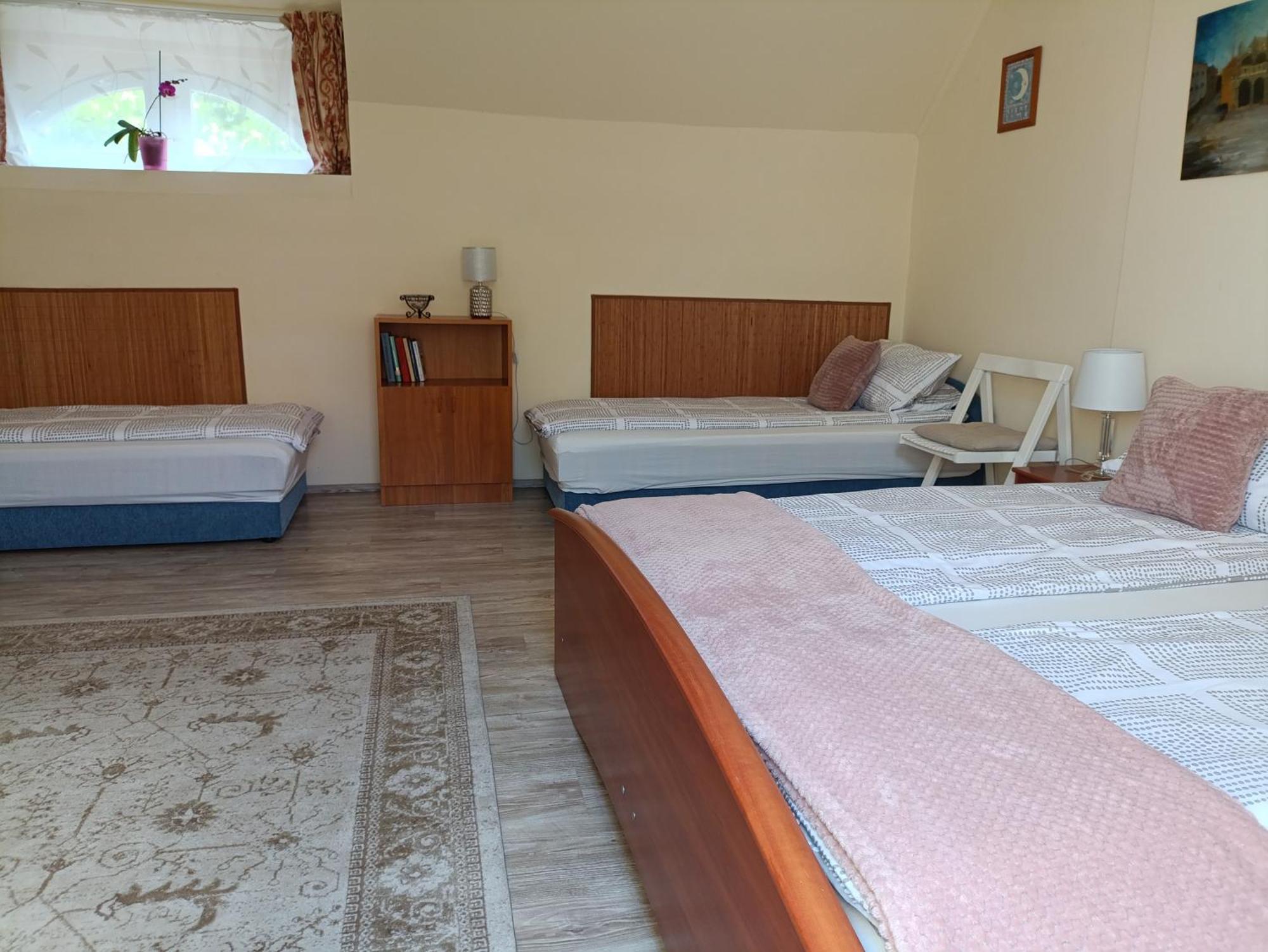 Cehmesterek Apartman 埃格尔 外观 照片